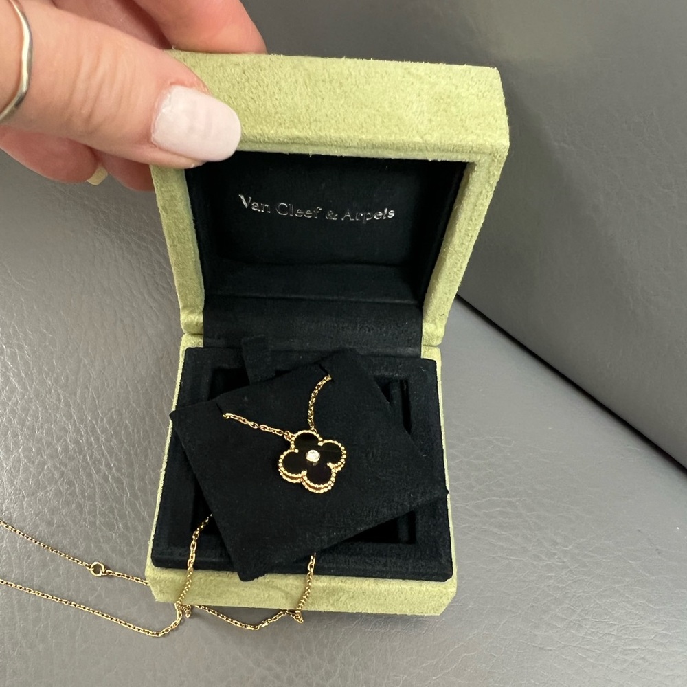 van cleef vintage alhambra with diamond necklace